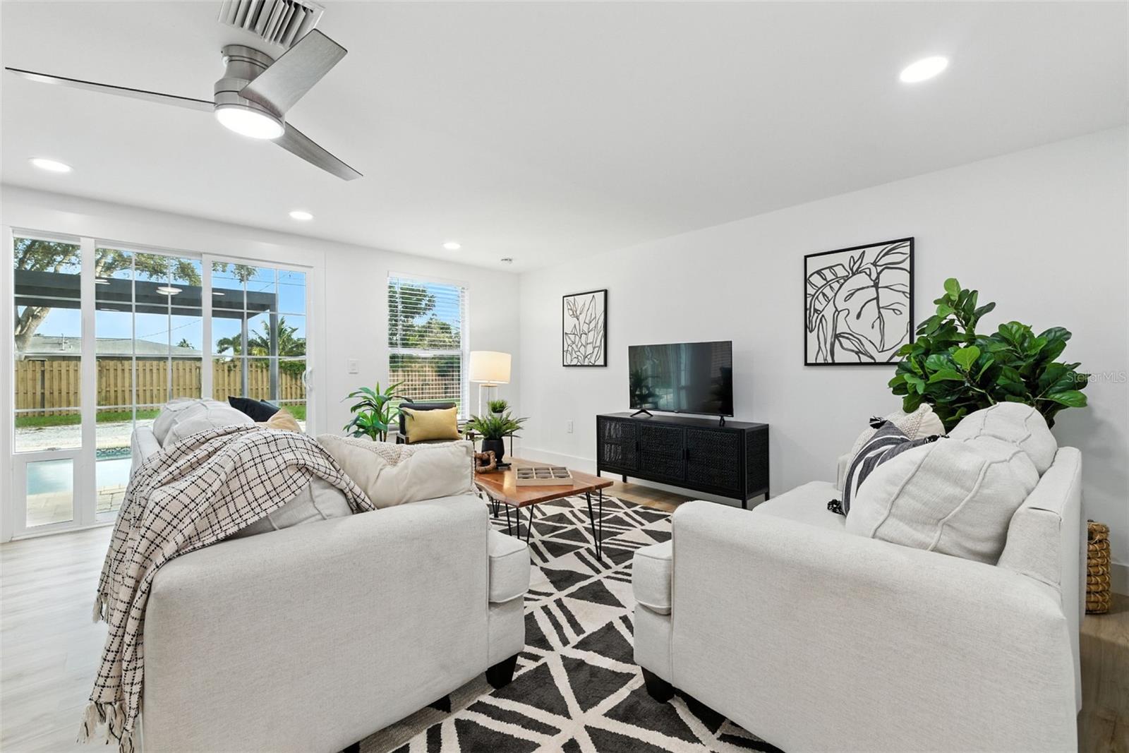 Image 22 of 51 For 5321 13th Avenue Drive W