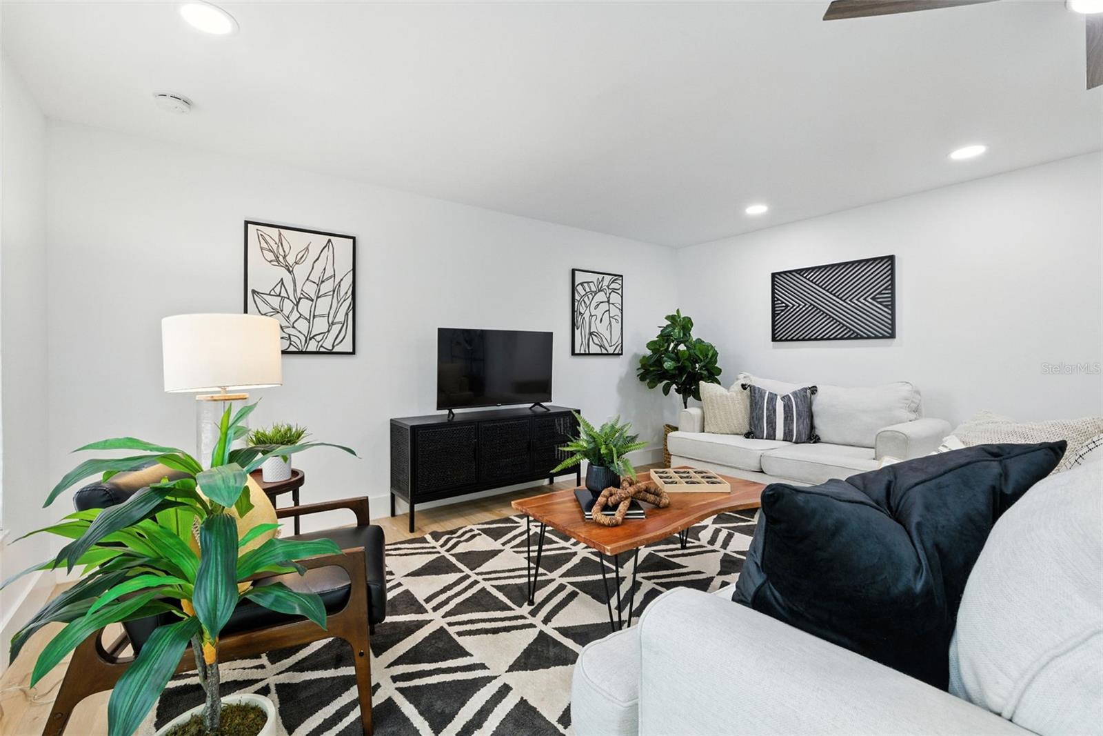Image 23 of 51 For 5321 13th Avenue Drive W