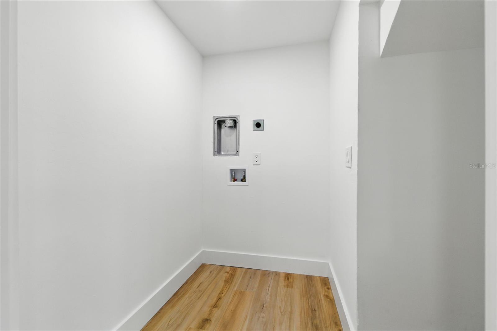 Image 31 of 51 For 5321 13th Avenue Drive W