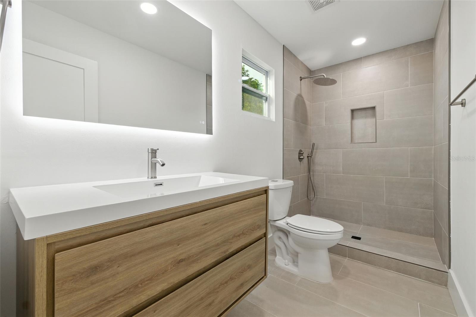 Image 33 of 51 For 5321 13th Avenue Drive W