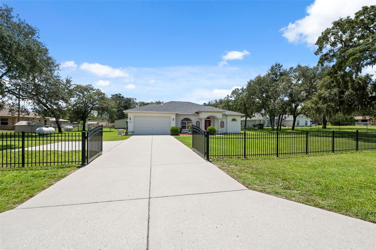 Listing photo id 1 for 18508 Floralton Drive