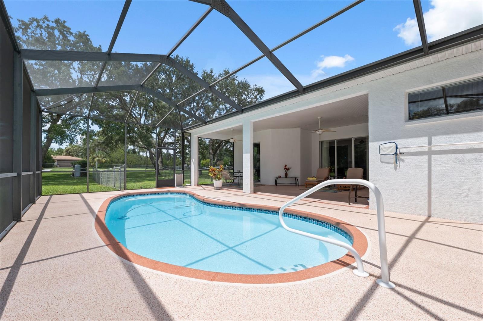 Listing photo id 28 for 18508 Floralton Drive