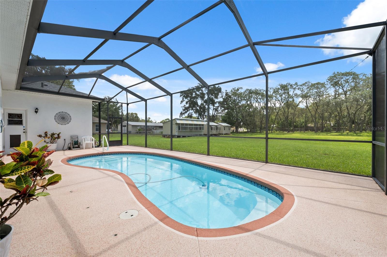 Listing photo id 30 for 18508 Floralton Drive