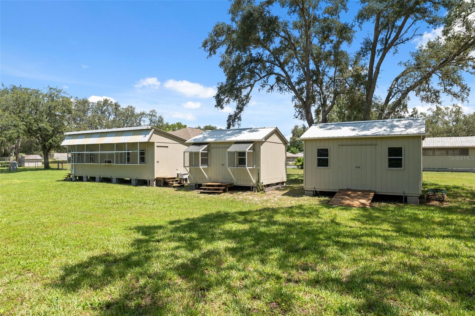 Listing photo id 36 for 18508 Floralton Drive