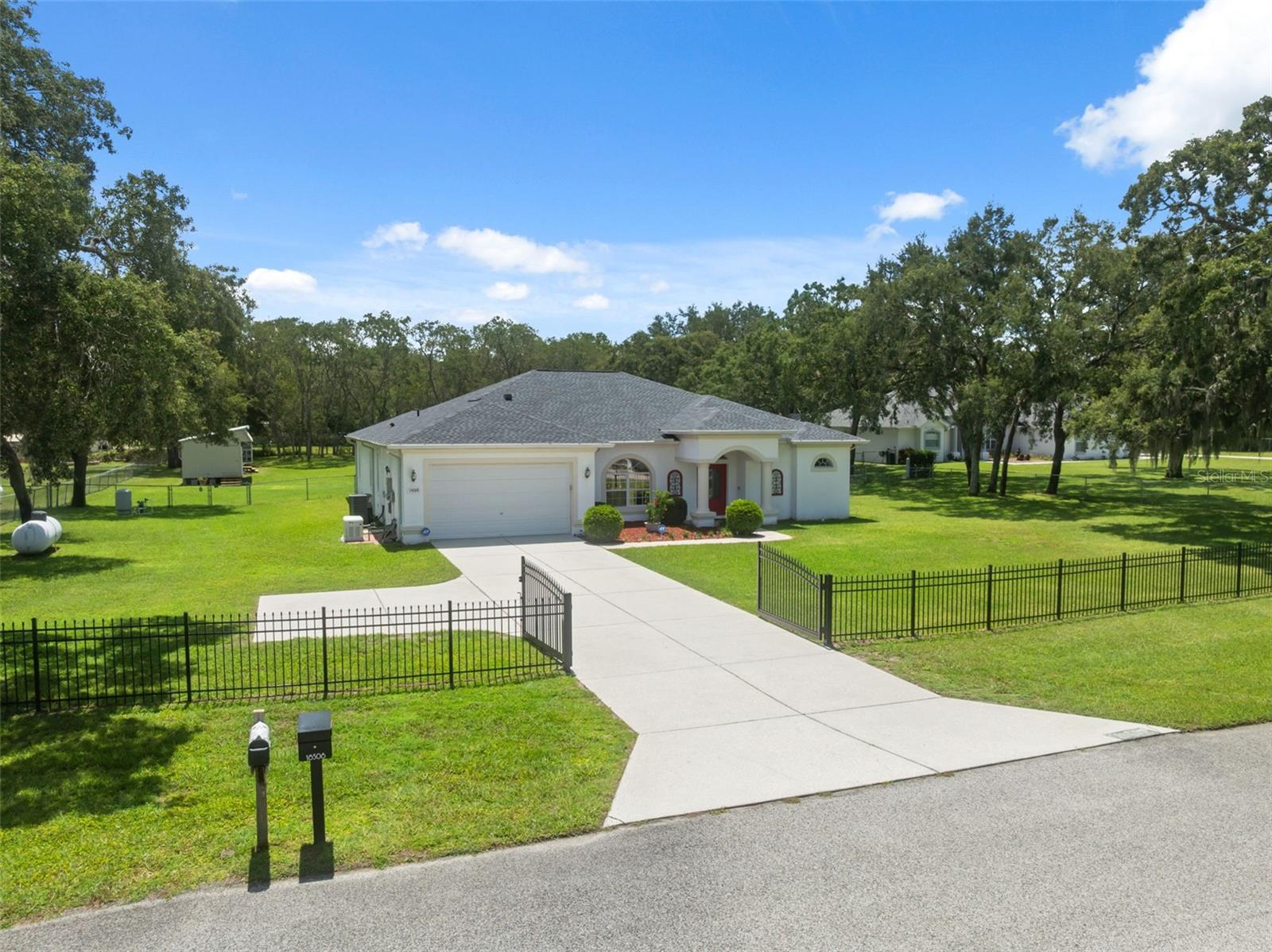 Listing photo id 38 for 18508 Floralton Drive