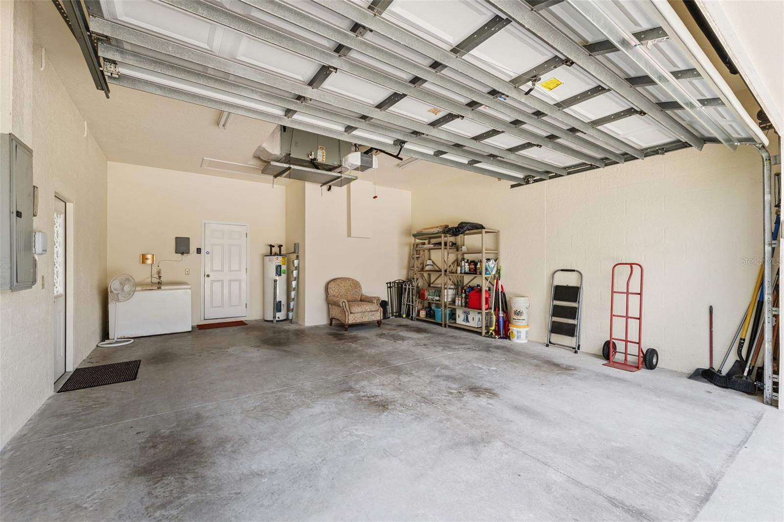 Listing photo id 42 for 18508 Floralton Drive