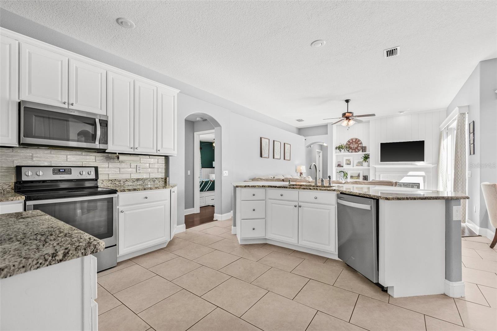 Image 10 of 49 For 25053 Winslow Way