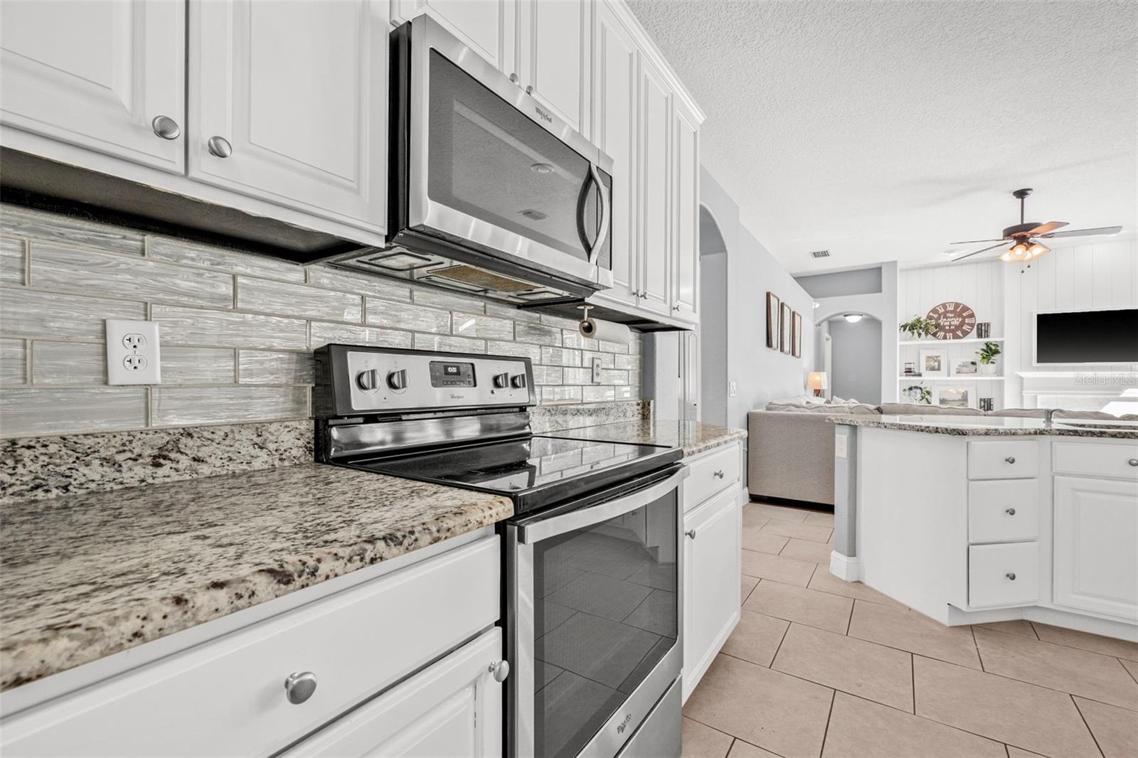 Image 15 of 49 For 25053 Winslow Way