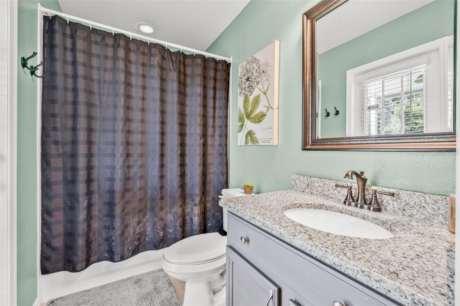 Image 33 of 49 For 25053 Winslow Way