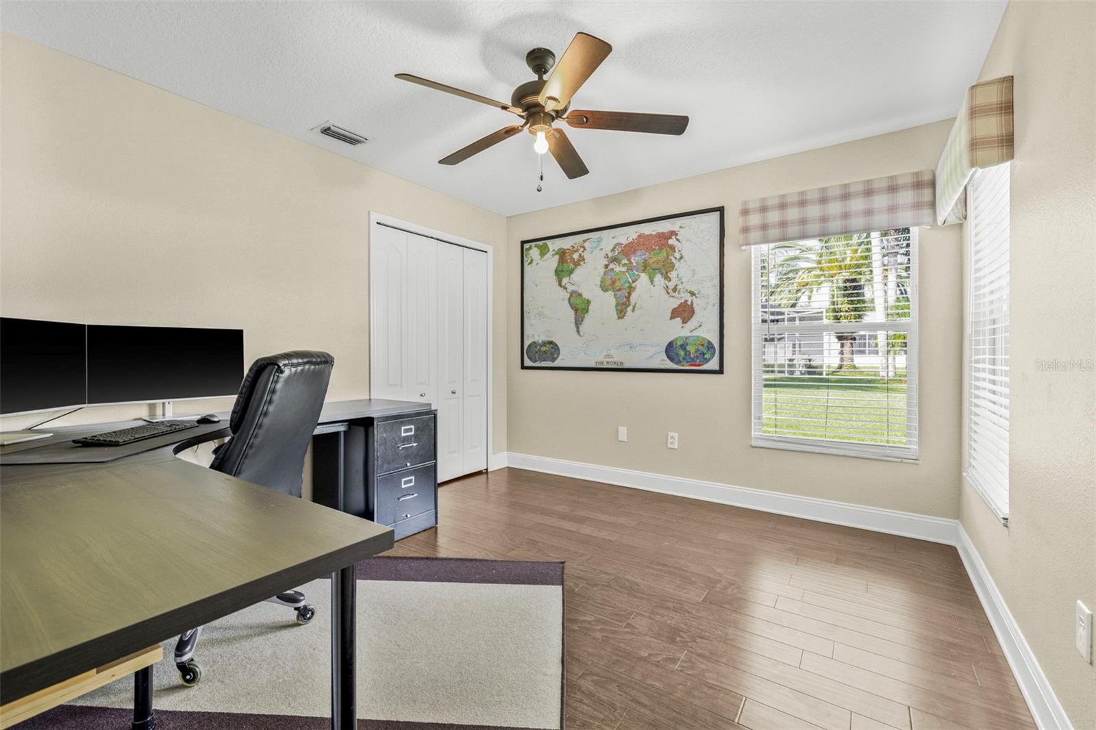 Image 35 of 49 For 25053 Winslow Way