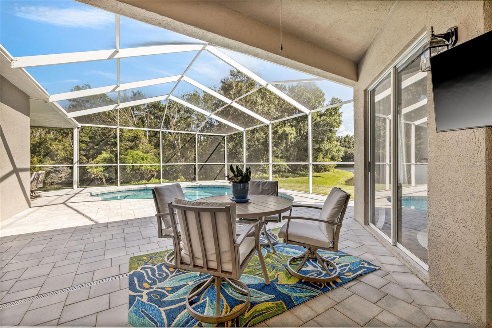 Image 37 of 49 For 25053 Winslow Way