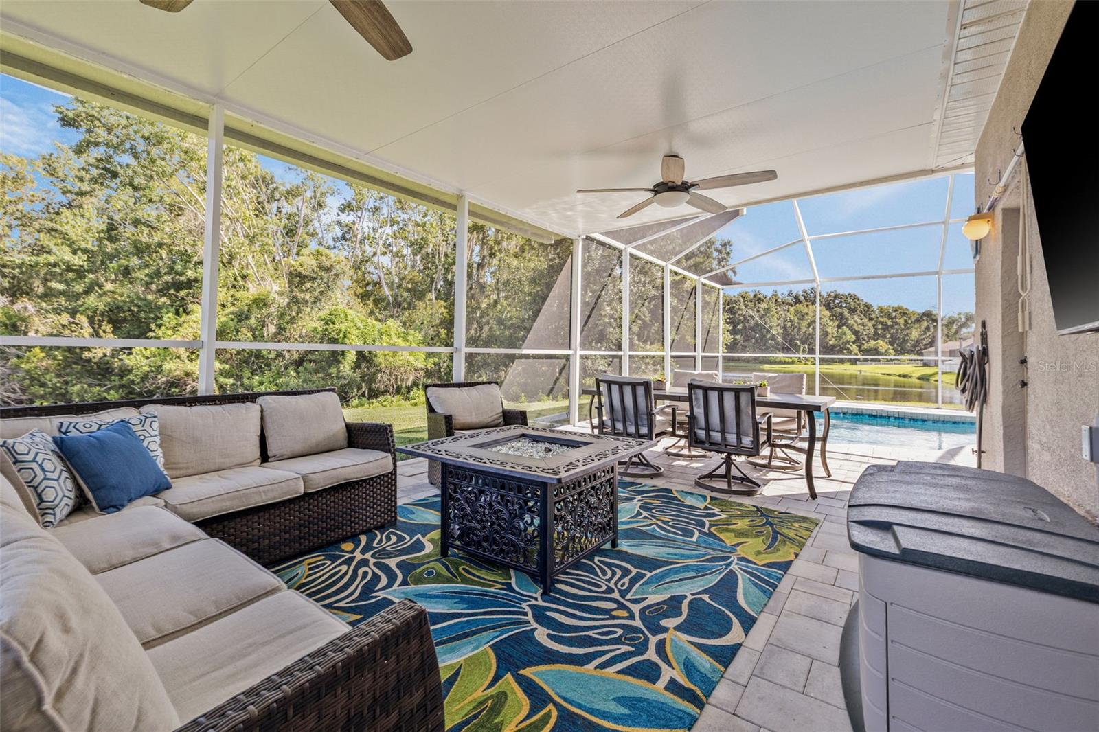 Image 39 of 49 For 25053 Winslow Way