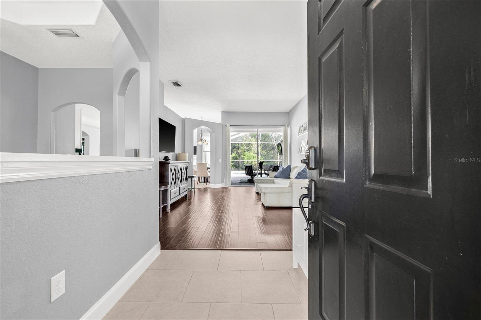 Image 5 of 49 For 25053 Winslow Way