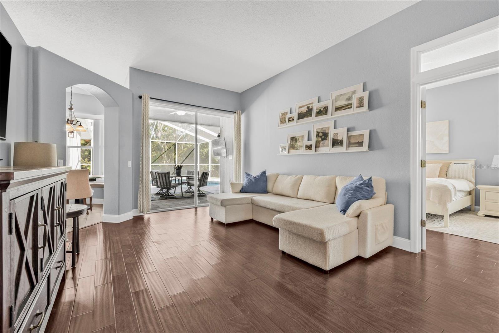 Image 7 of 49 For 25053 Winslow Way
