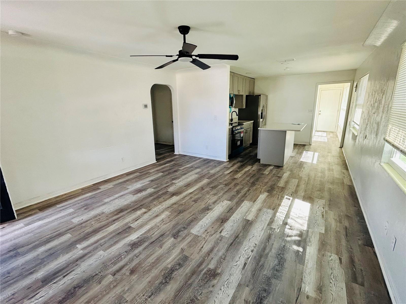 Image 2 of 11 For 2506 Auburn Street S