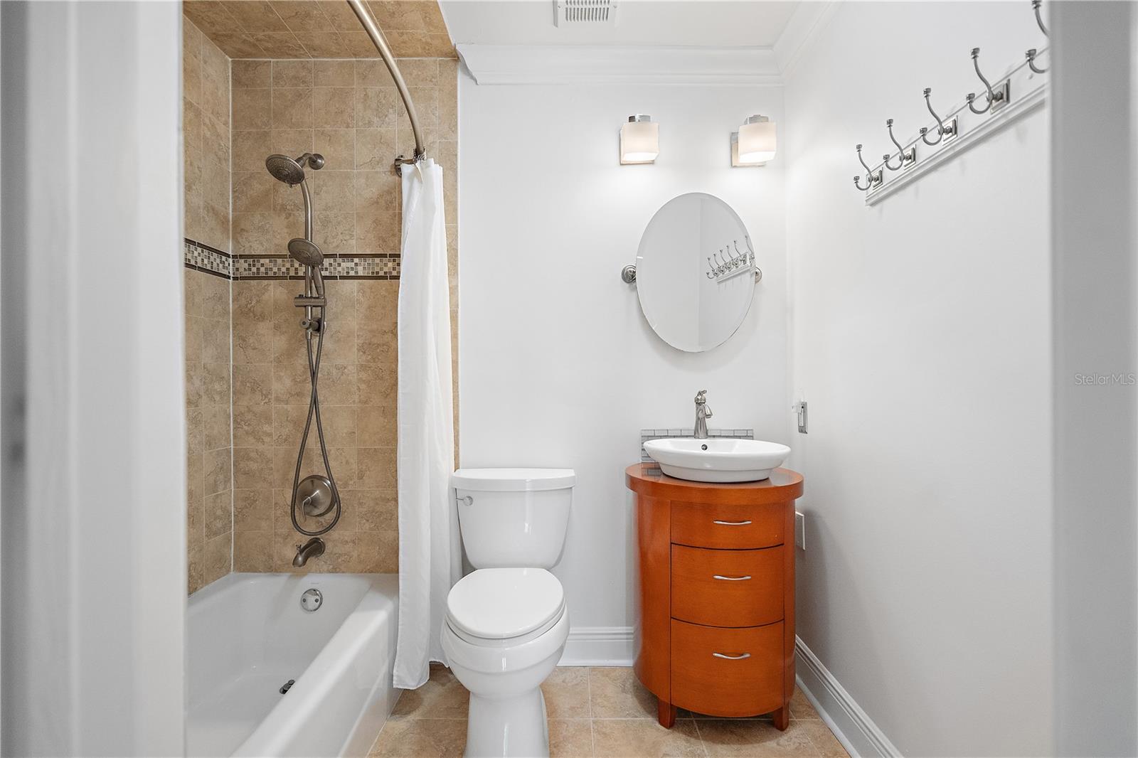 Image 18 of 51 For 4974 Coquina Key Drive Se