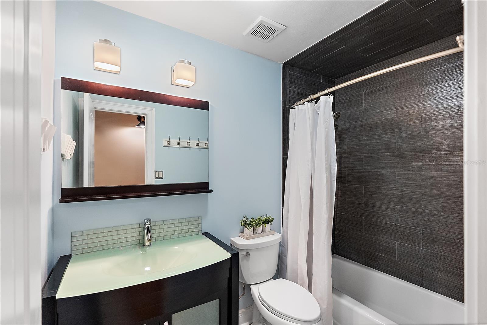 Image 23 of 51 For 4974 Coquina Key Drive Se