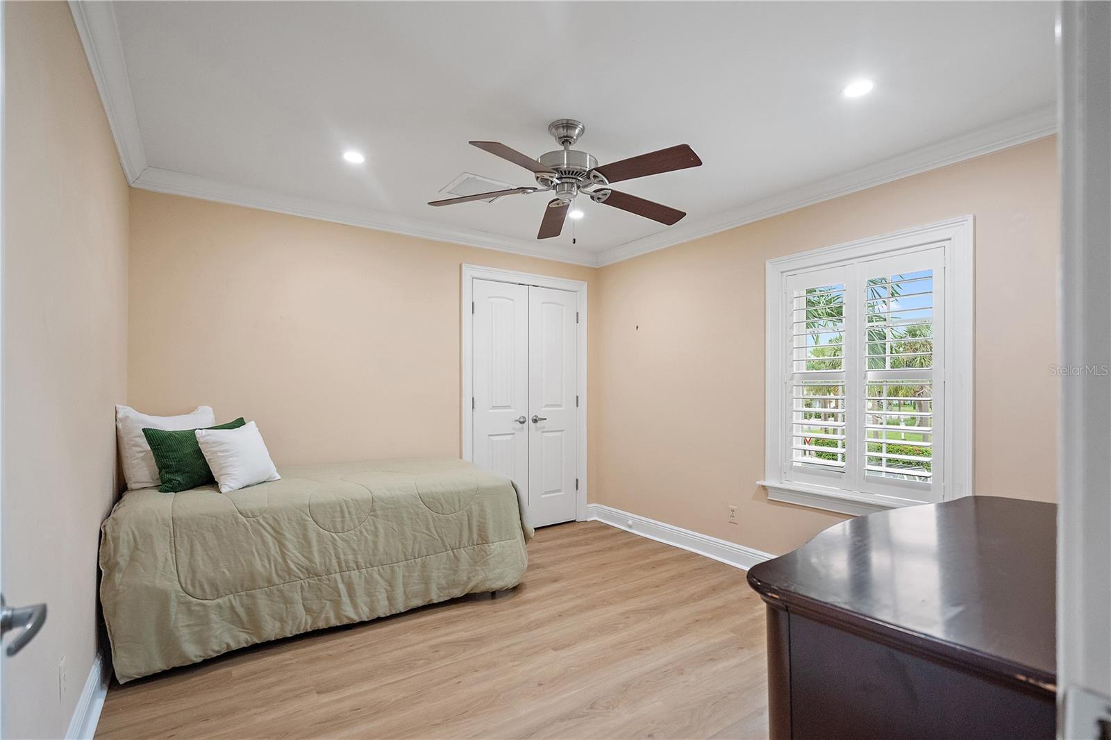 Image 24 of 51 For 4974 Coquina Key Drive Se