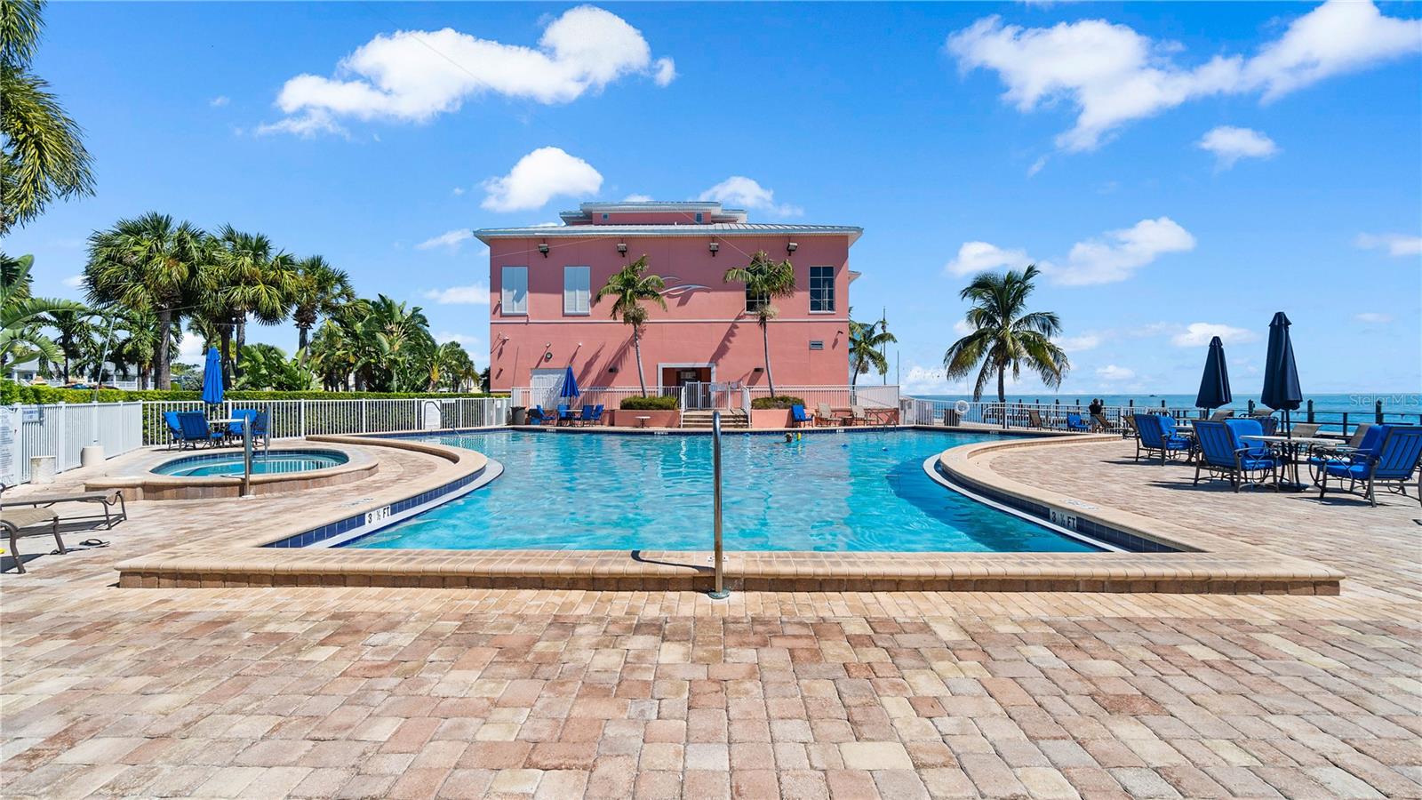 Image 36 of 51 For 4974 Coquina Key Drive Se