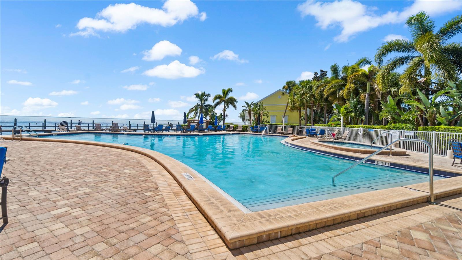 Image 41 of 51 For 4974 Coquina Key Drive Se
