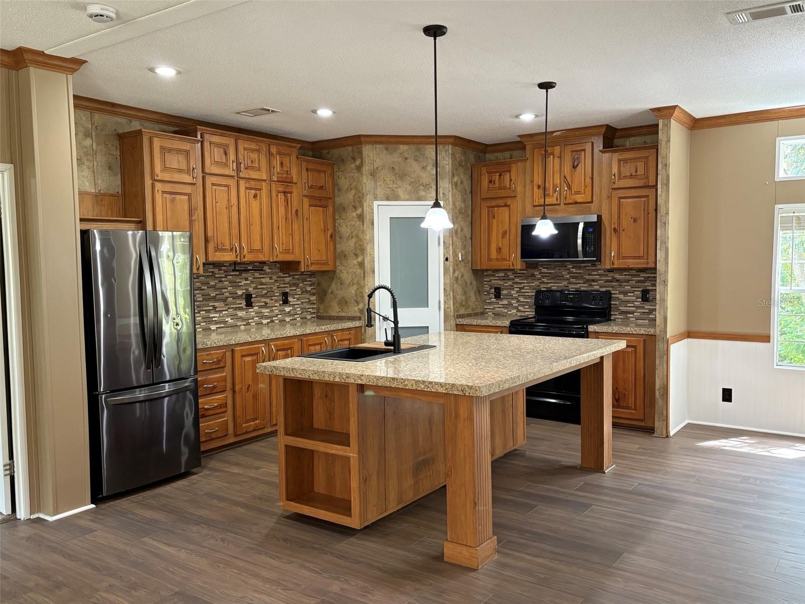Image 10 of 28 For 33284 Rowntree Drive
