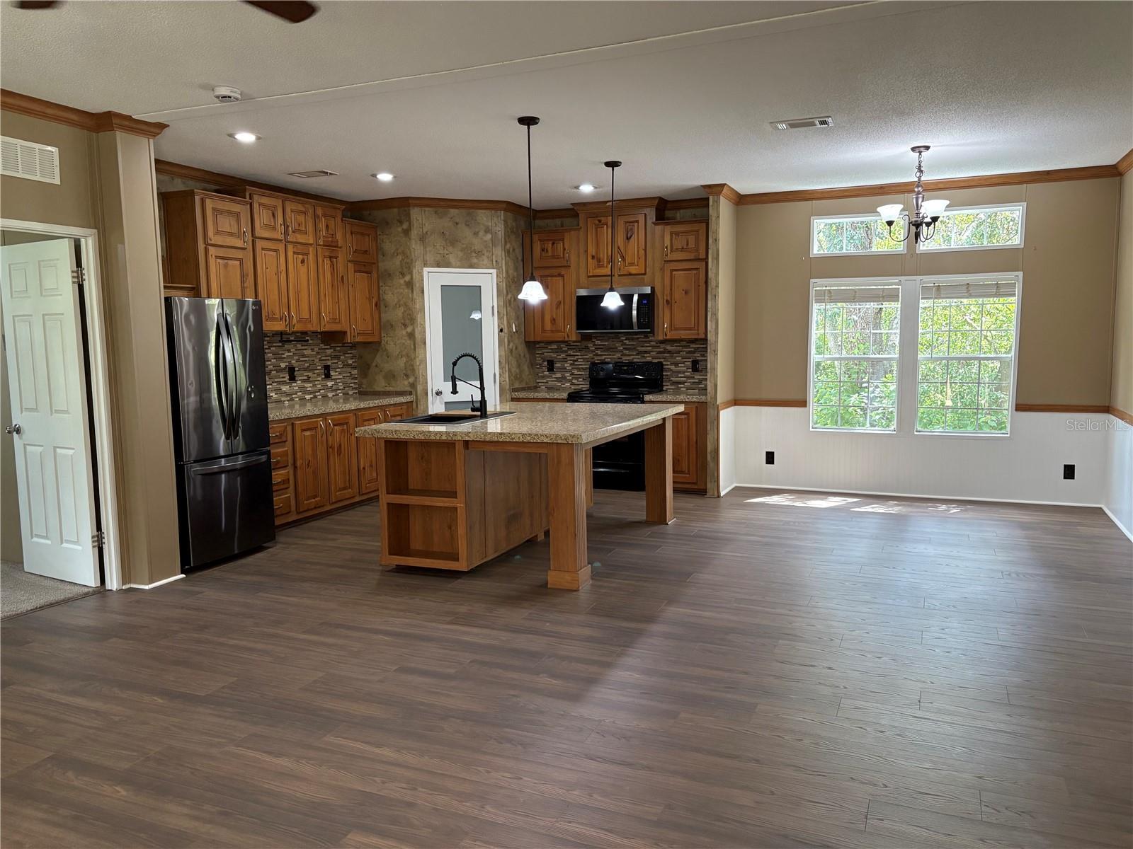 Image 11 of 28 For 33284 Rowntree Drive