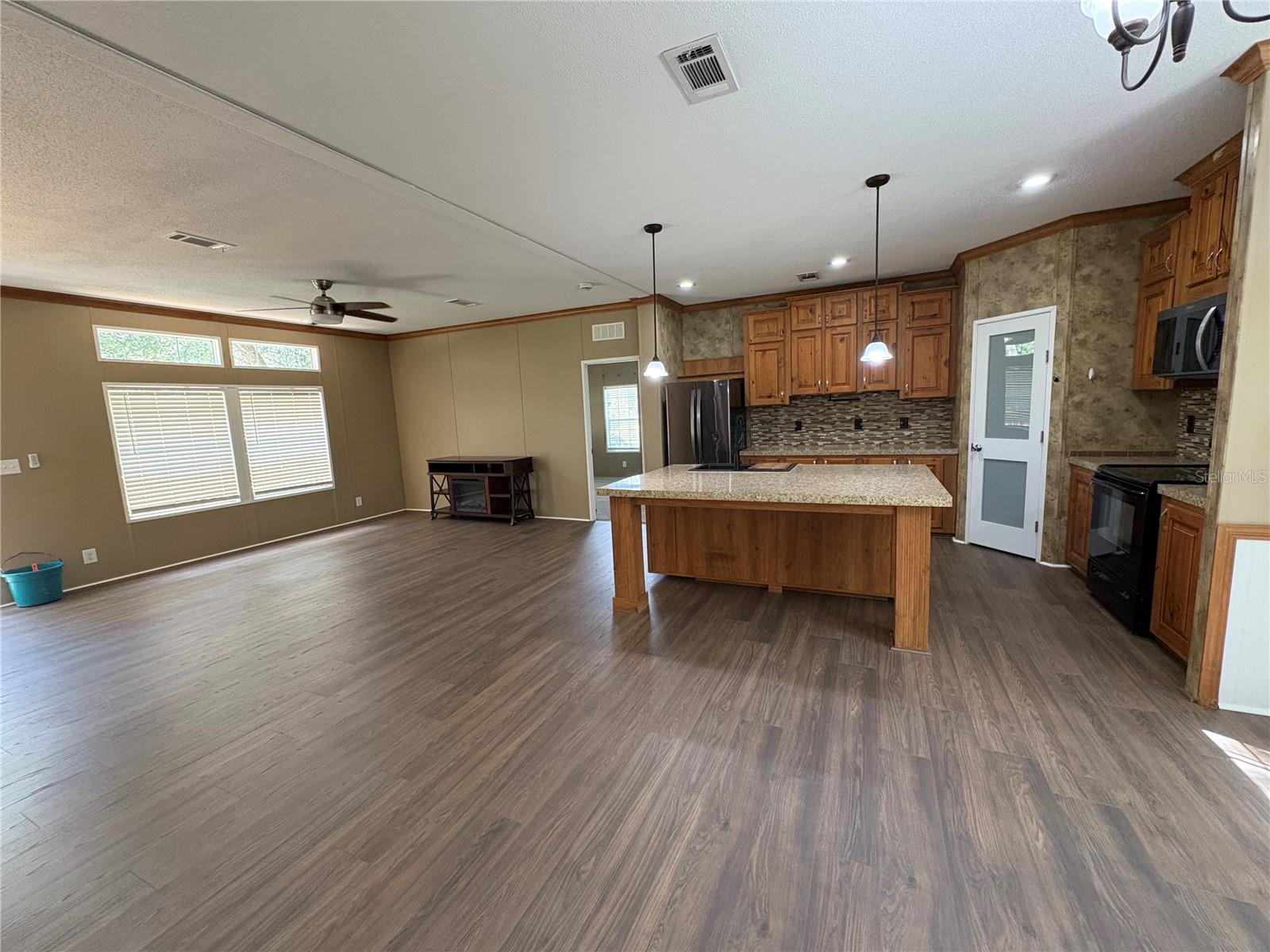 Image 9 of 28 For 33284 Rowntree Drive