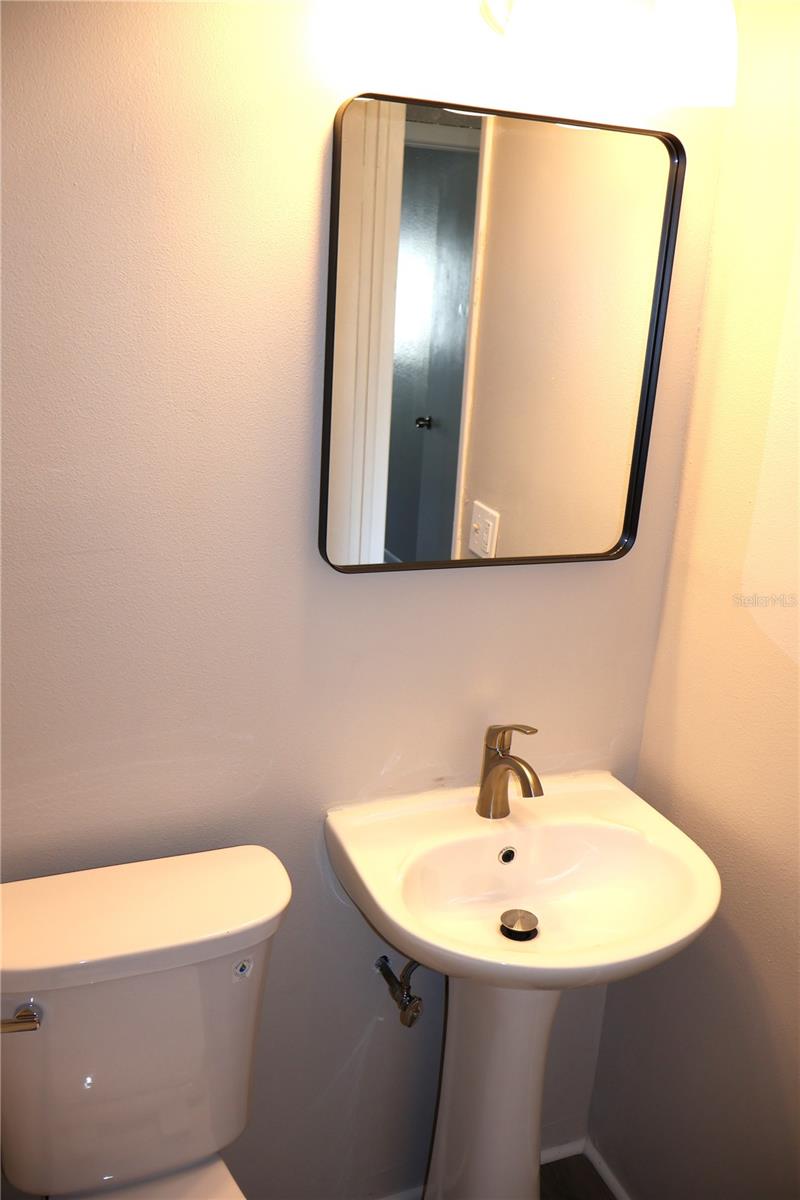 Image 8 of 12 For 6370 1st Street N 206