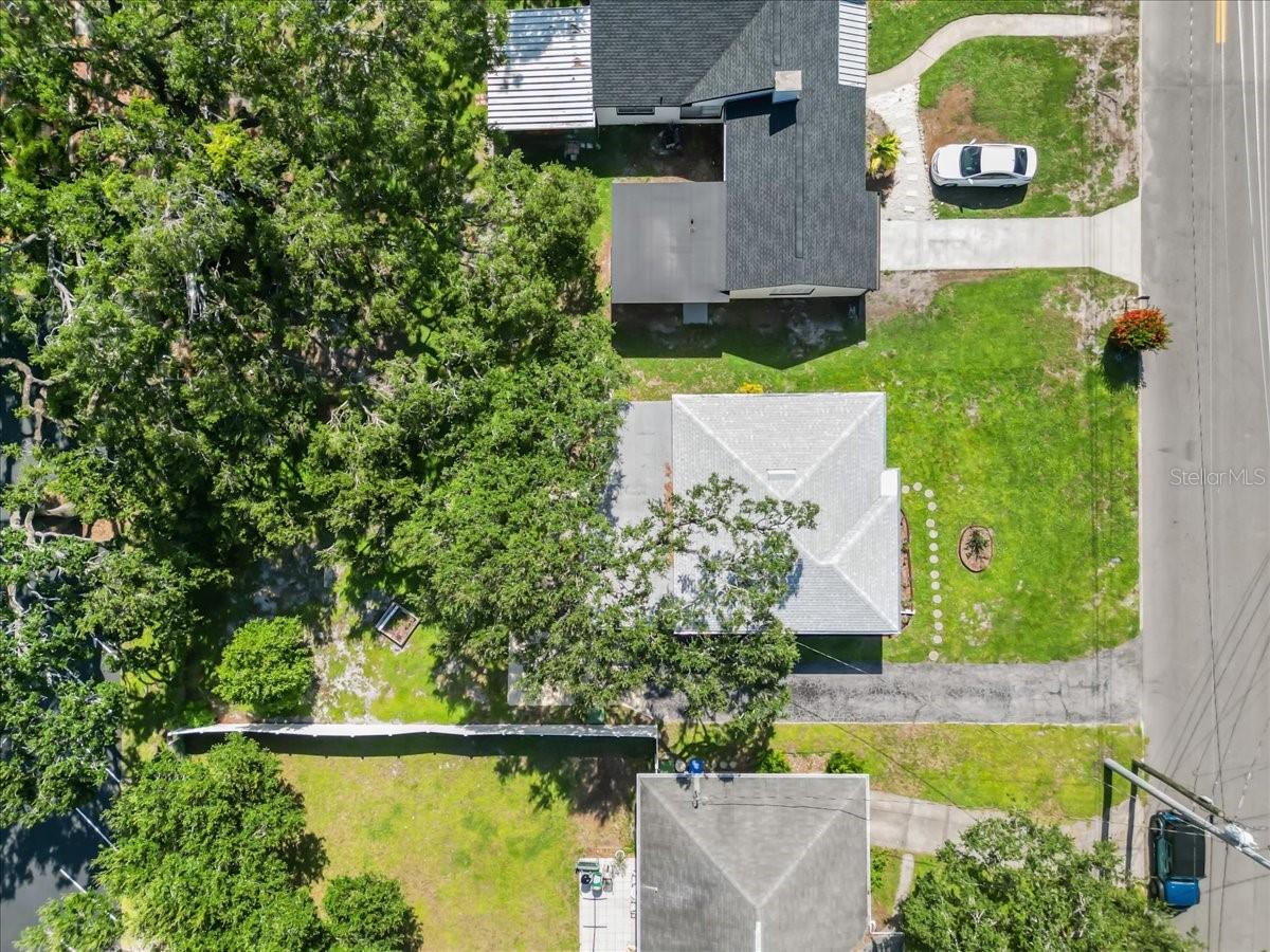Image 3 of 25 For 1806 19th Avenue W