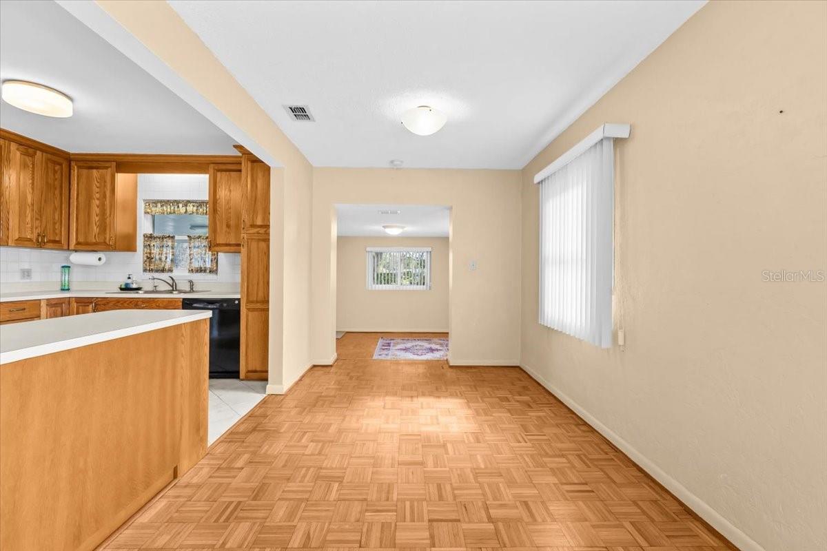 Image 6 of 25 For 1806 19th Avenue W