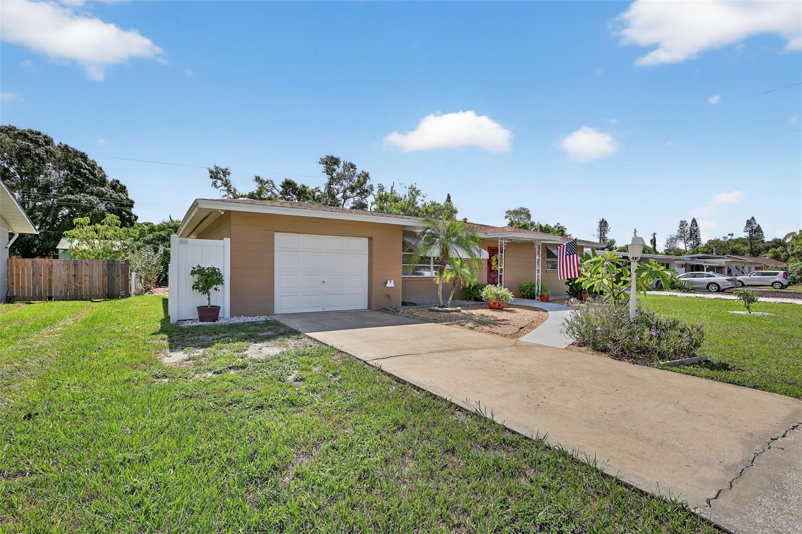 Image 2 of 42 For 4805 22nd Street W