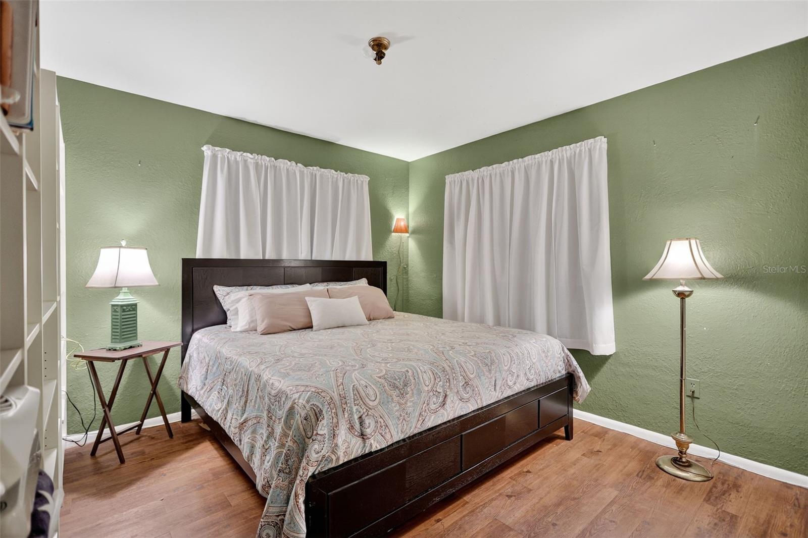 Image 22 of 42 For 4805 22nd Street W
