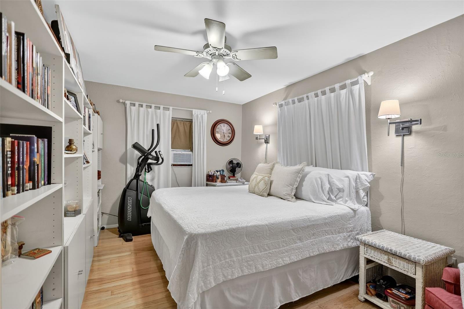 Image 24 of 42 For 4805 22nd Street W