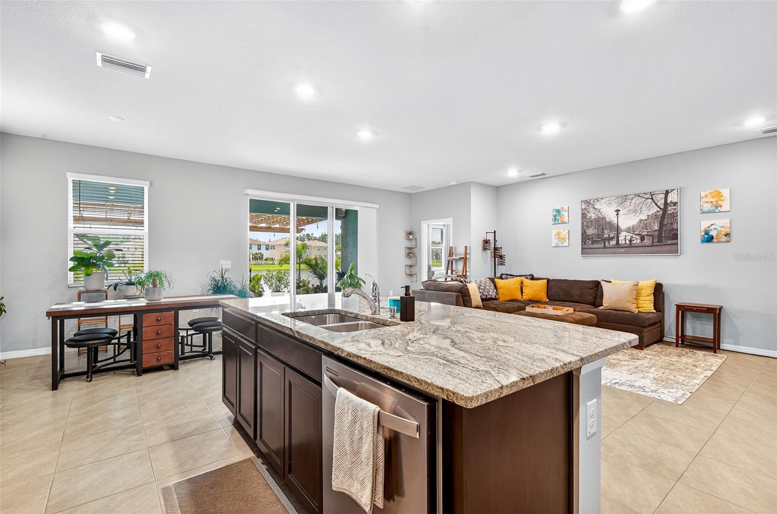 Listing photo id 12 for 8382 Bower Bass Circle