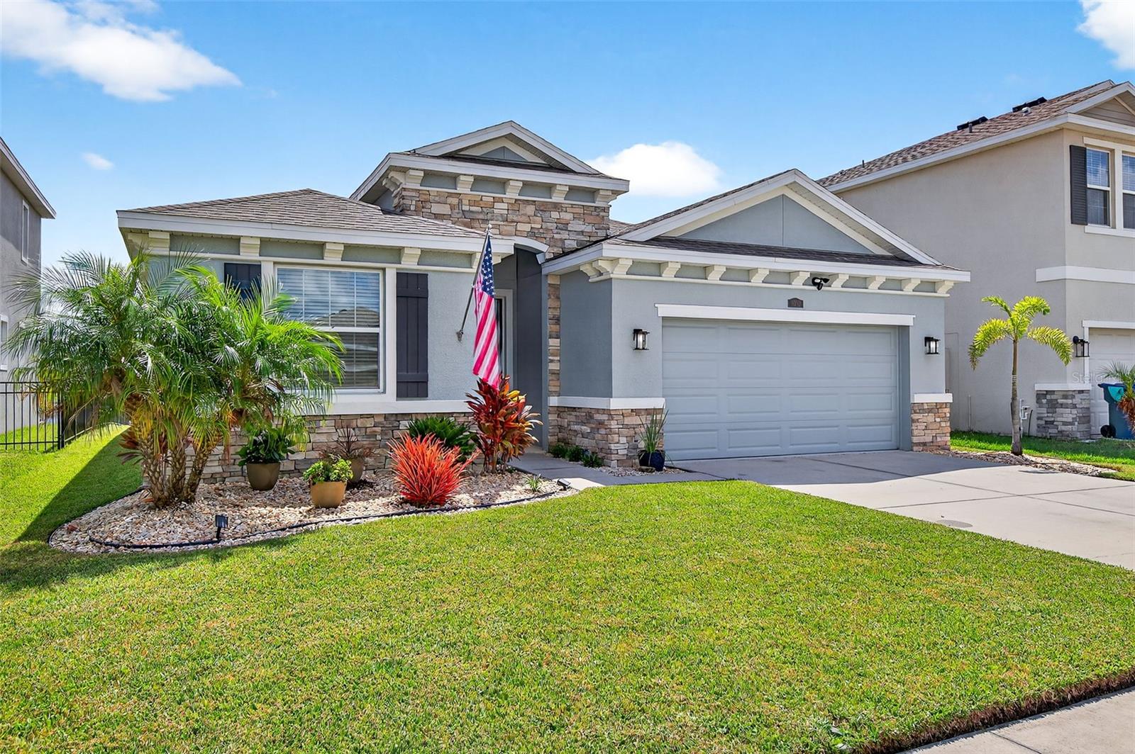 Listing photo id 0 for 8382 Bower Bass Circle