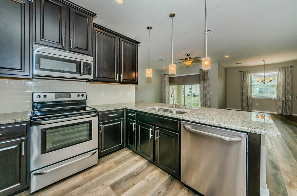 Image 10 of 21 For 558 53rd Avenue N