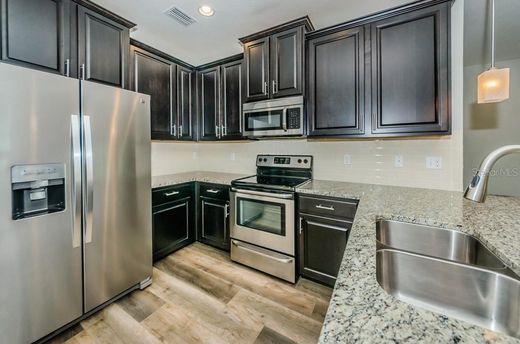 Image 11 of 21 For 558 53rd Avenue N