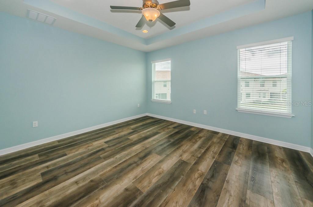 Image 15 of 21 For 558 53rd Avenue N