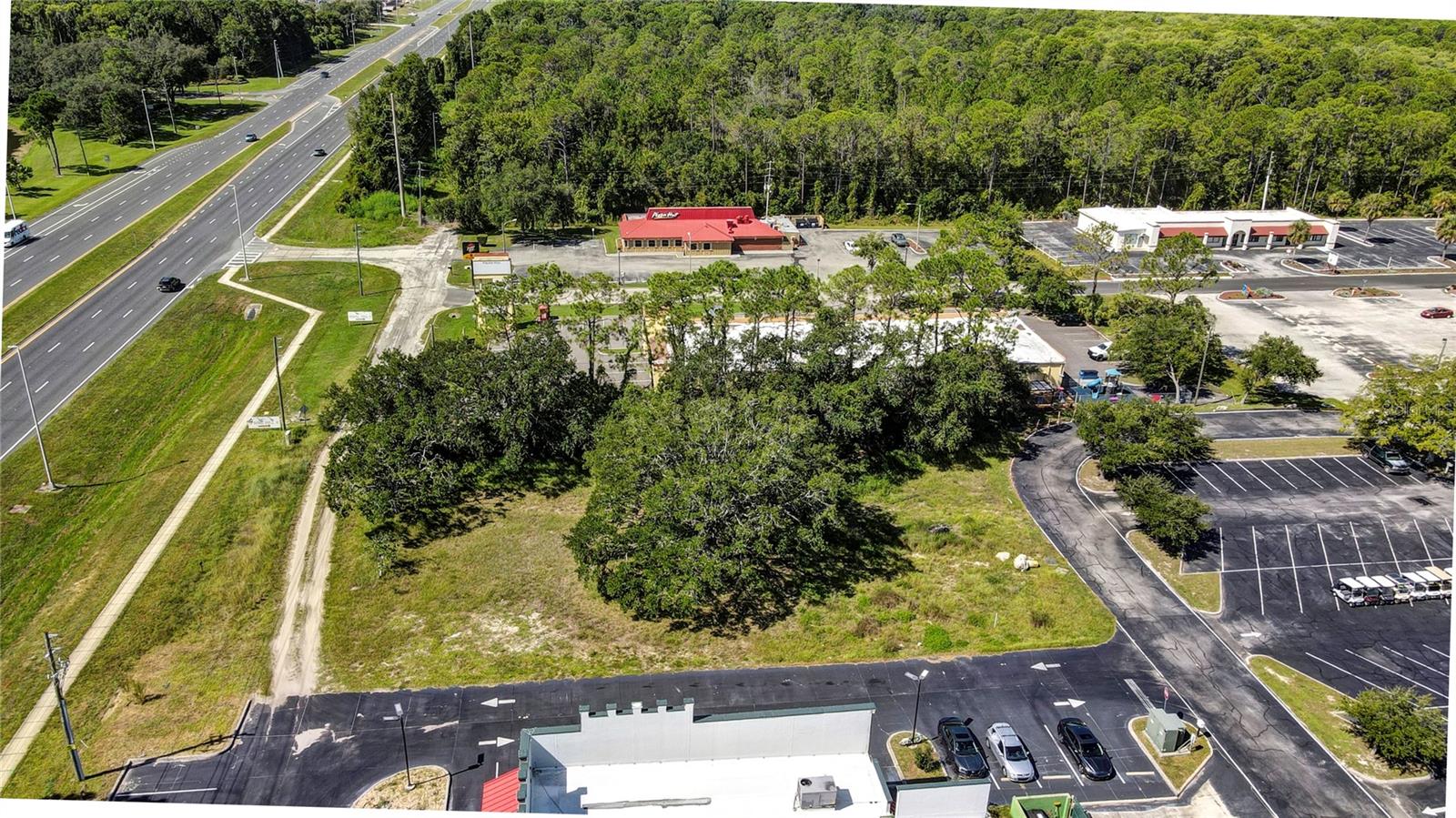 Listing photo id 3 for 3003 Commercial Way