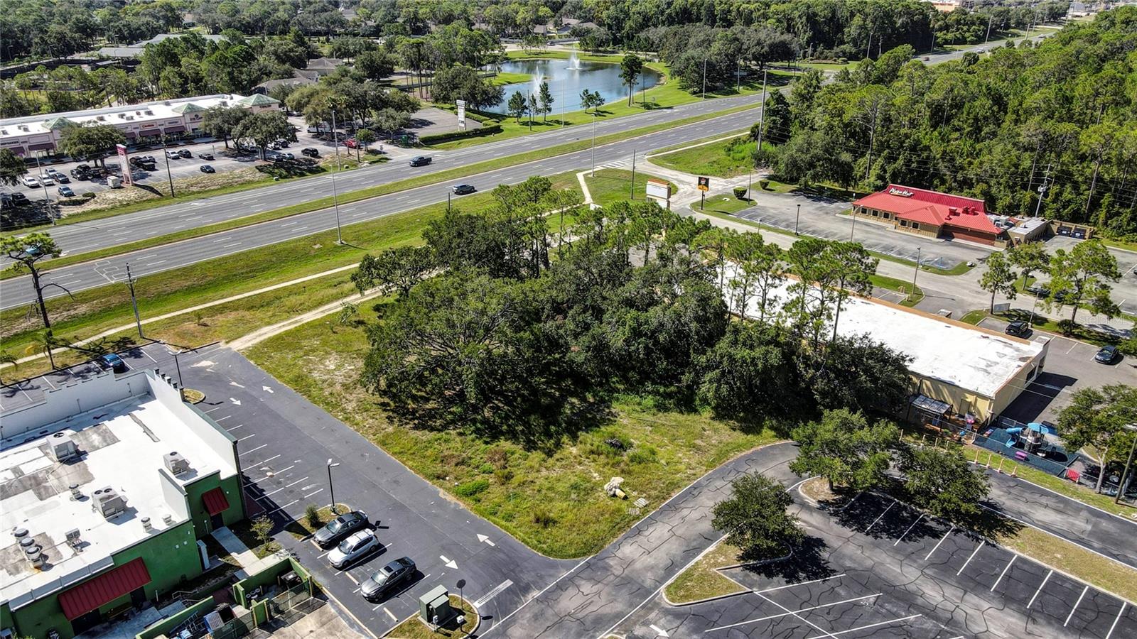 Listing photo id 4 for 3003 Commercial Way