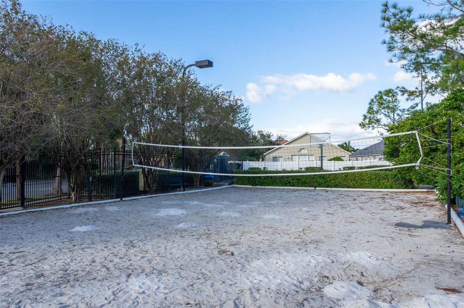 Image 8 of 47 For 743 Vallance Way Ne