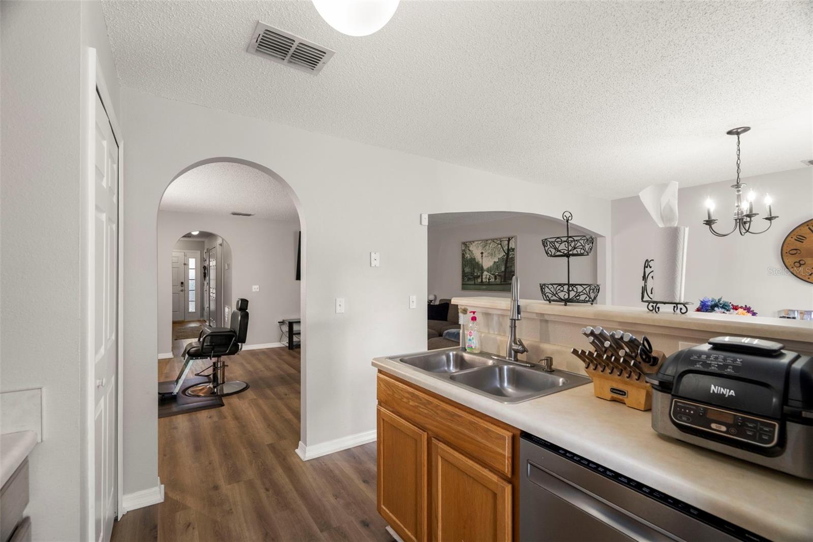 Image 20 of 43 For 9917 Ashburn Lake Drive