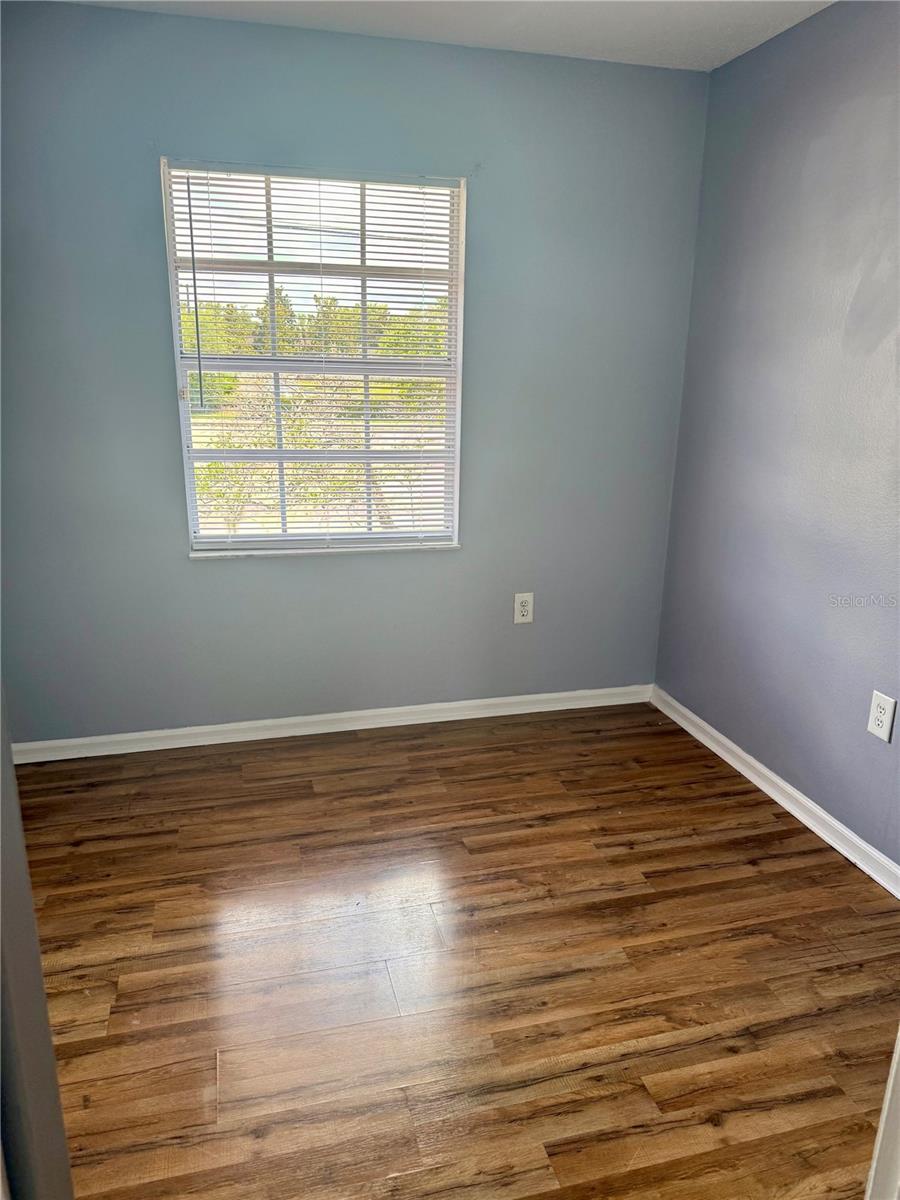 Image 15 of 16 For 1920 Edgewood Drive E1