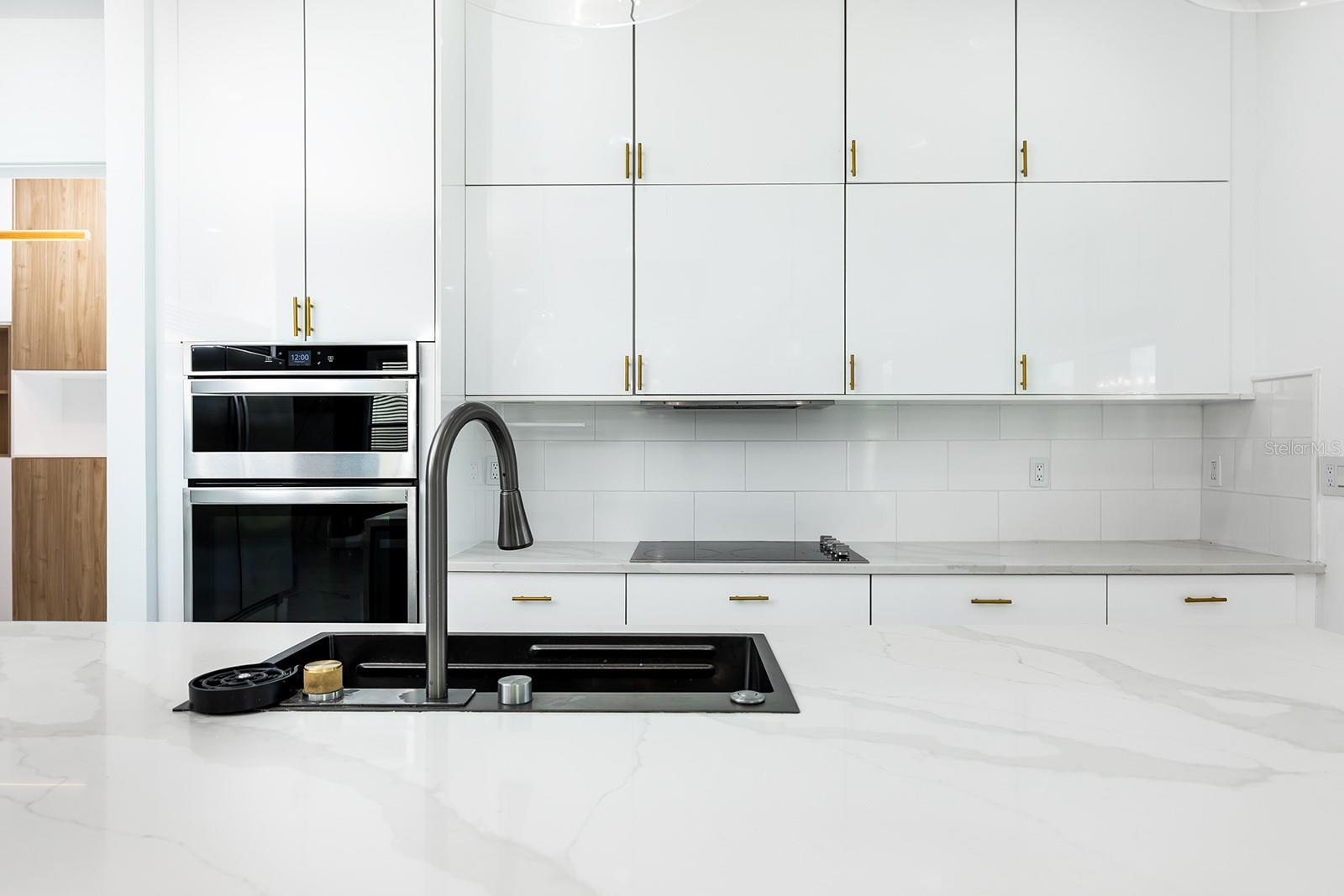 Image 11 of 35 For 10125 Henbury Street