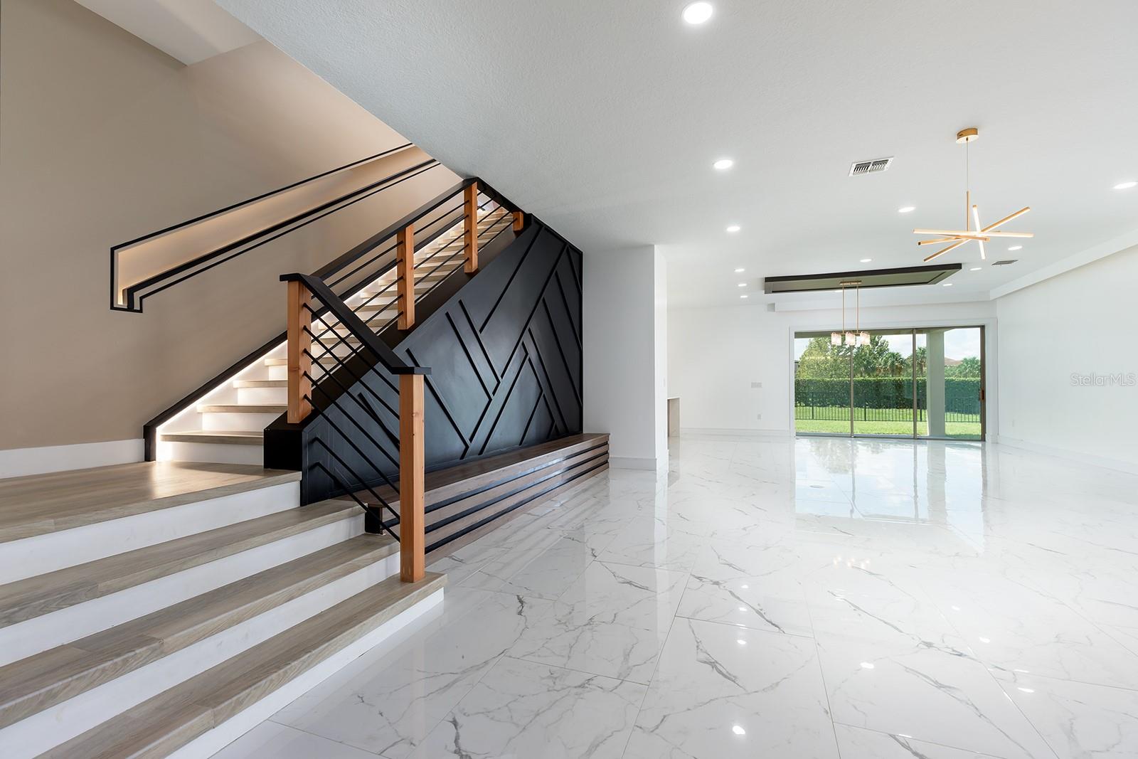 Image 4 of 35 For 10125 Henbury Street