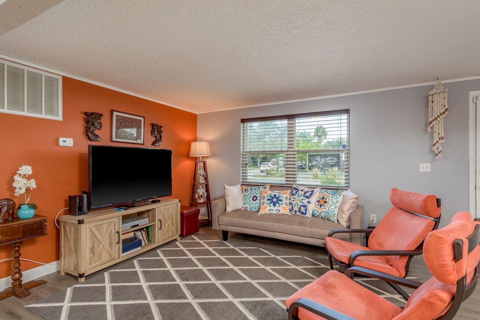 Image 6 of 31 For 3242 Beacon Square Drive