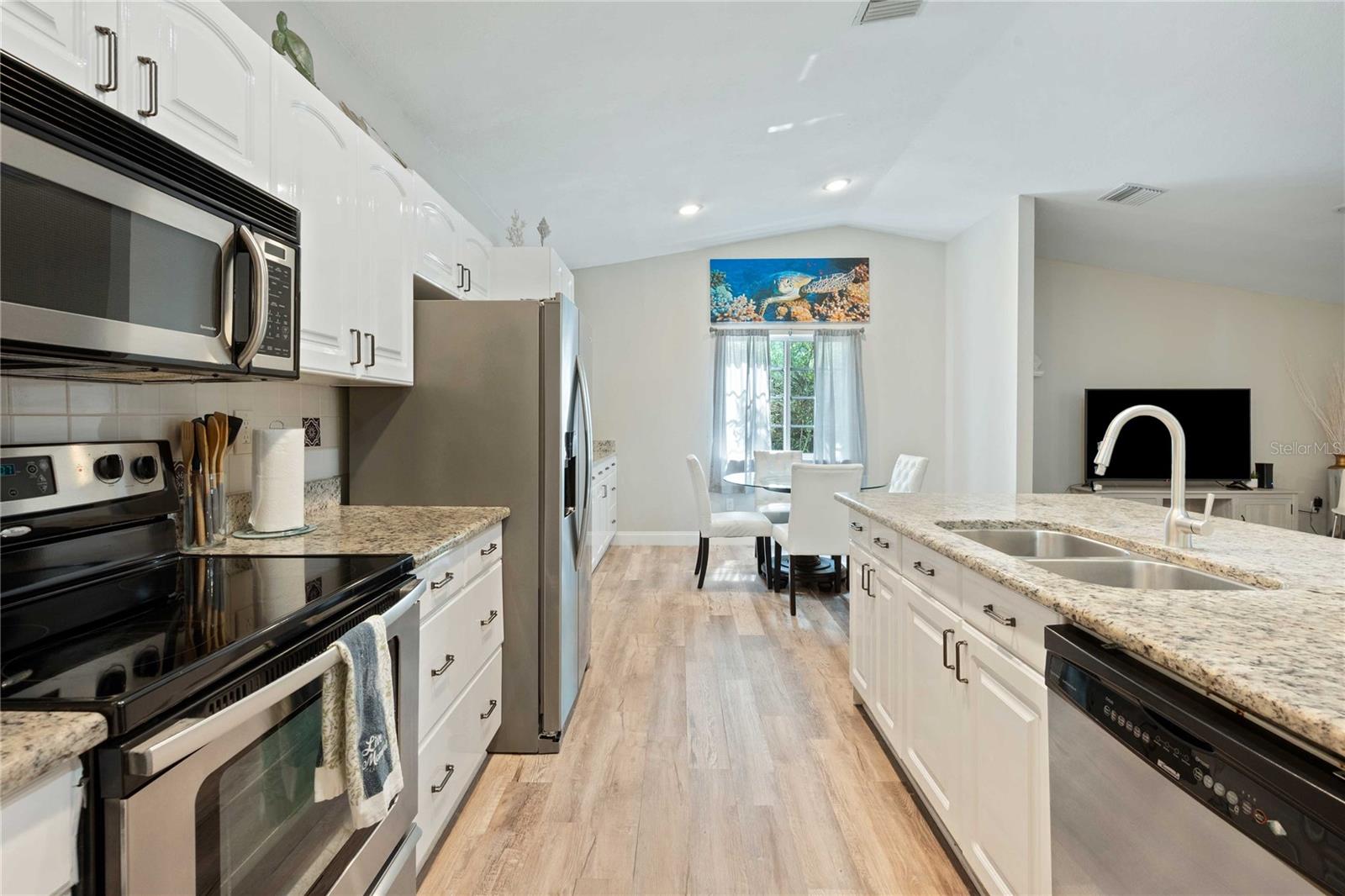Image 13 of 50 For 1646 Castlewood Lane