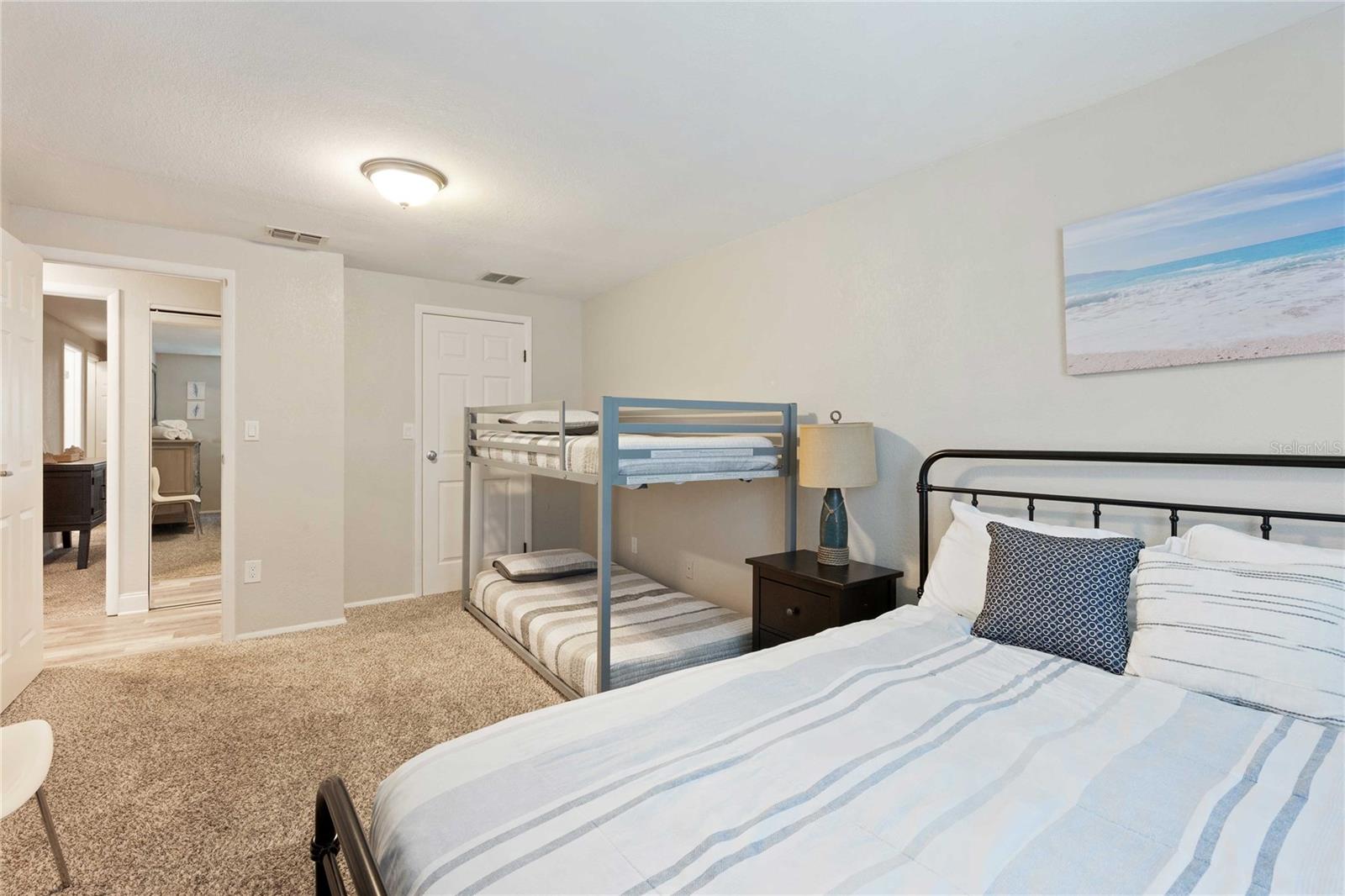 Image 34 of 50 For 1646 Castlewood Lane