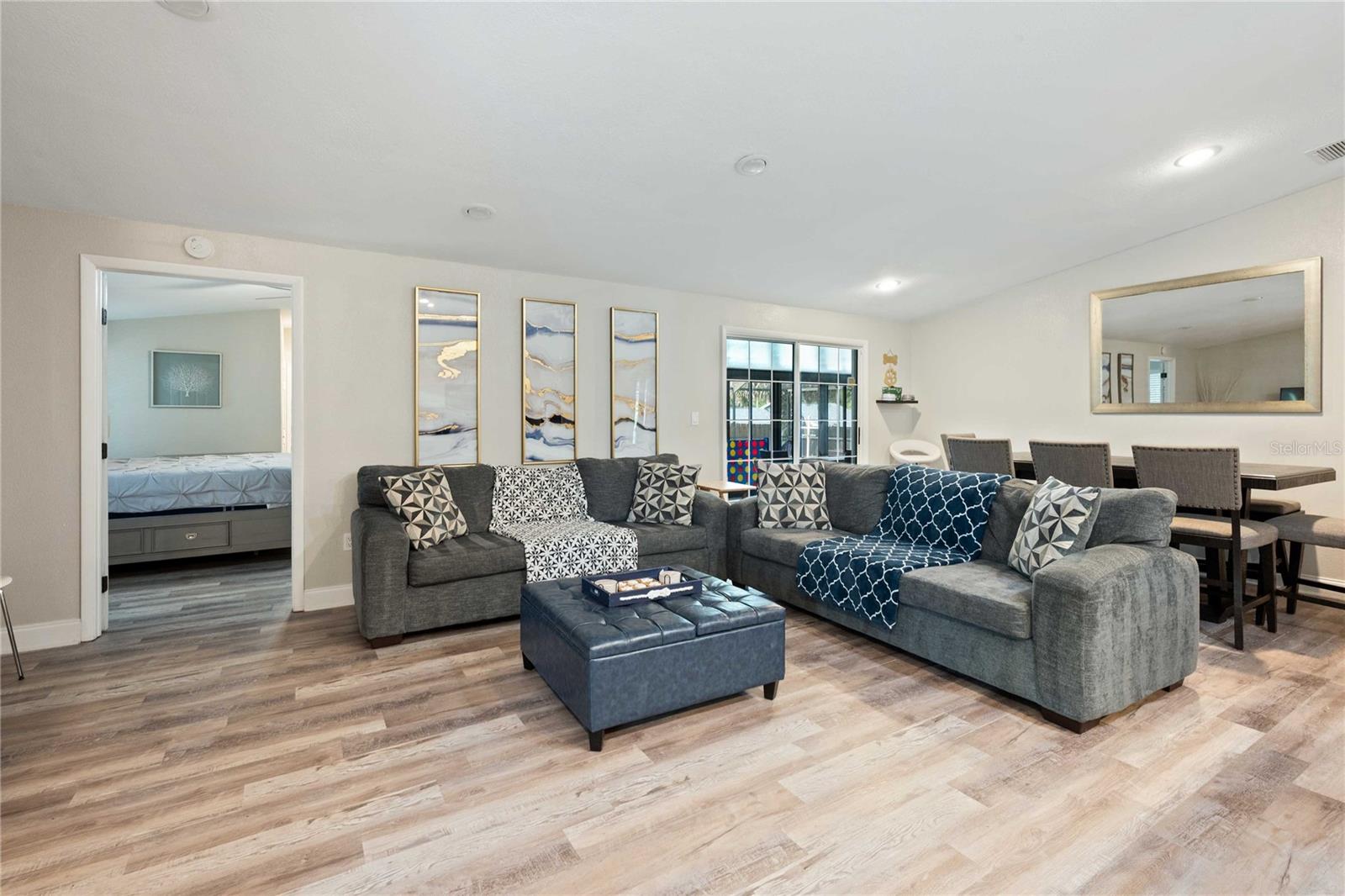 Image 8 of 50 For 1646 Castlewood Lane