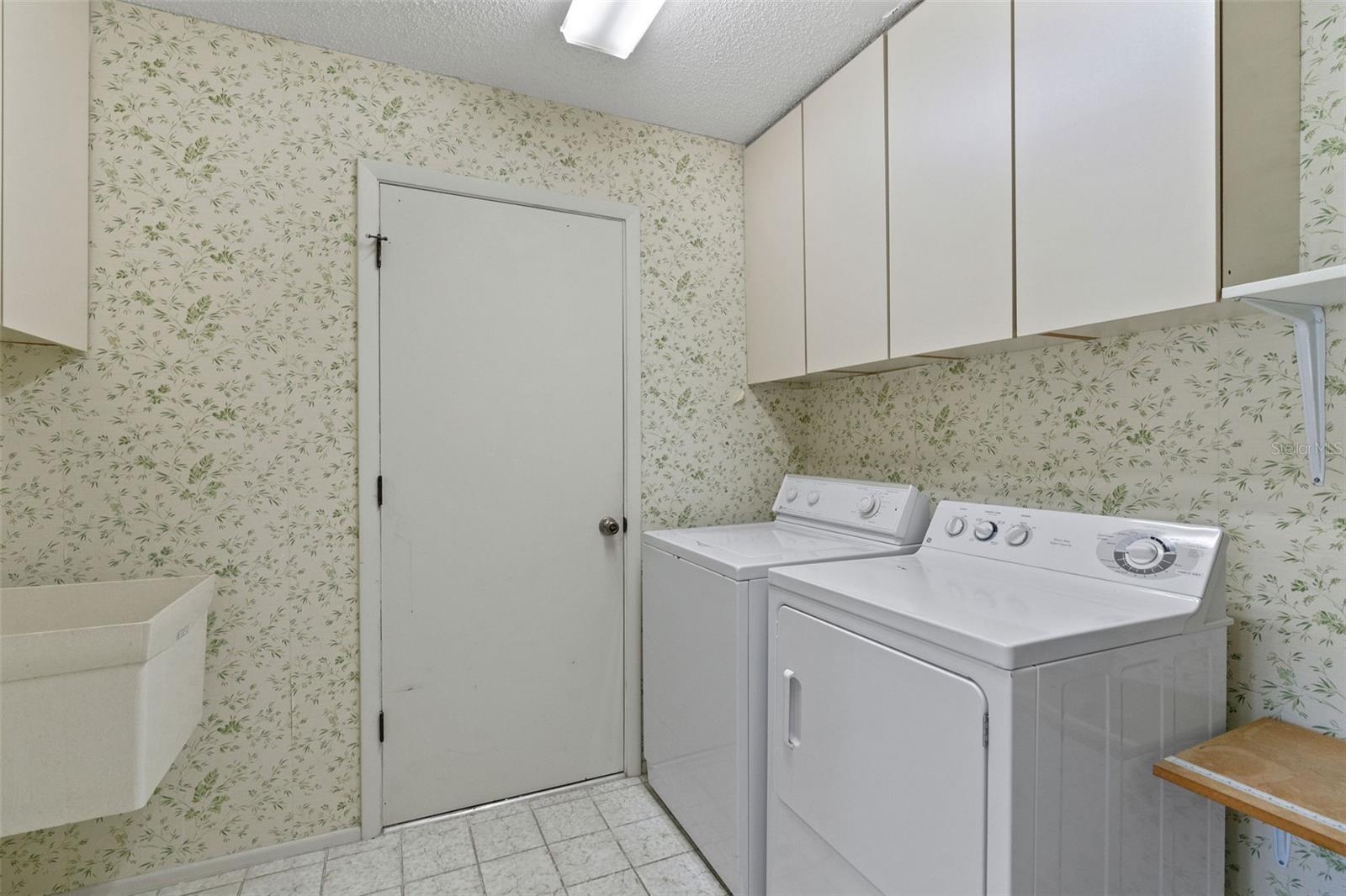 Image 4 of 30 For 10715 Footprint Lane